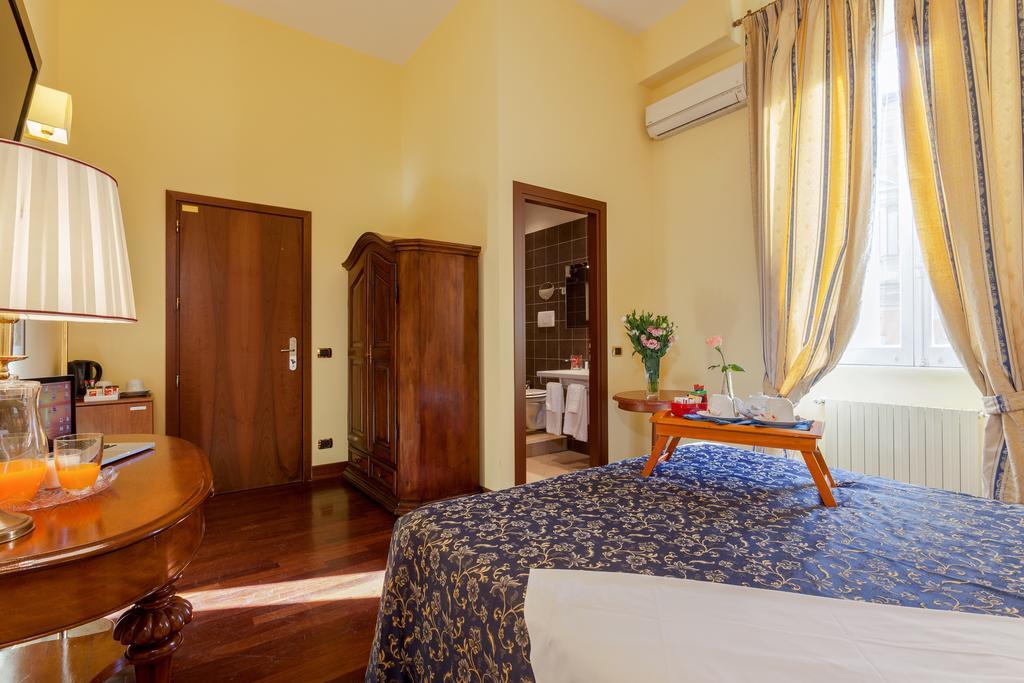 Vatican Domus Rome Room photo